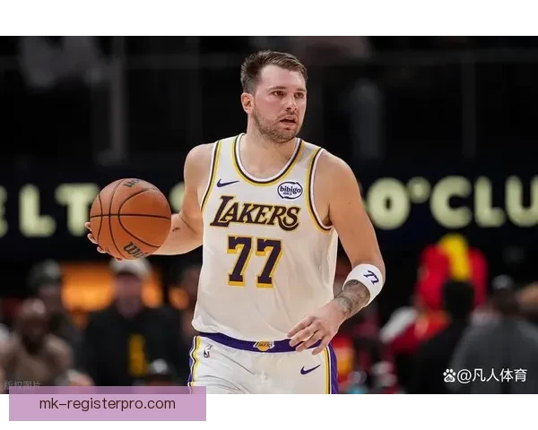 东契奇带伤鏖战三分绝平三不沾效率低迷31分遗憾吞里程悲